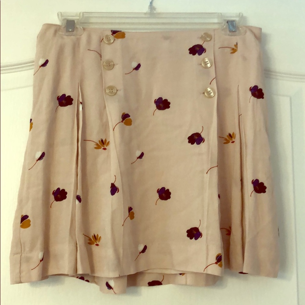 Free People, Size 2, 100% Rayon, side zip skirt.